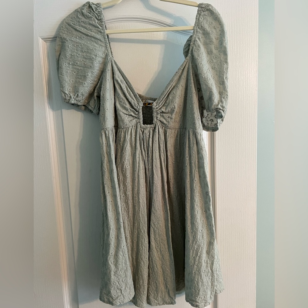 Medium green dress
